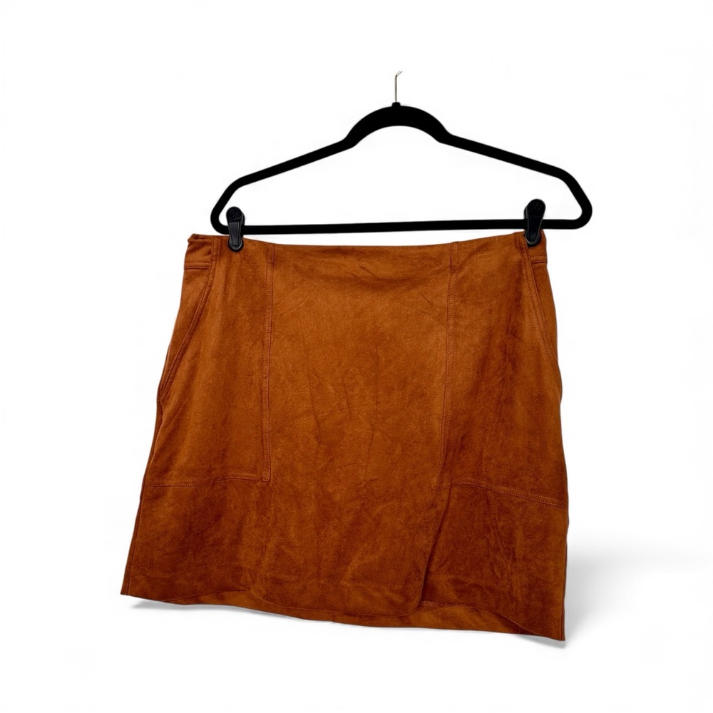 Banana Republic Faux Suede Rust brown Skirt with pockets Size 12.